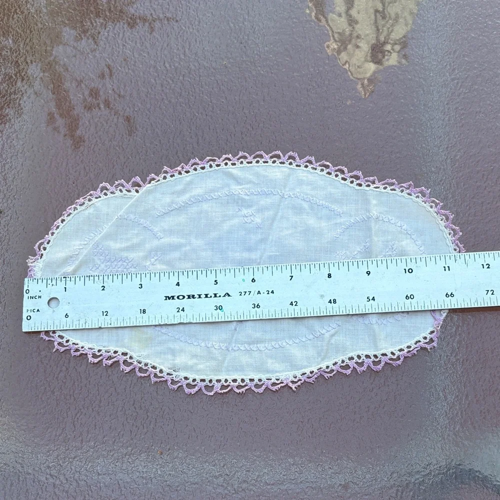 Vintage Lace Doilies Set